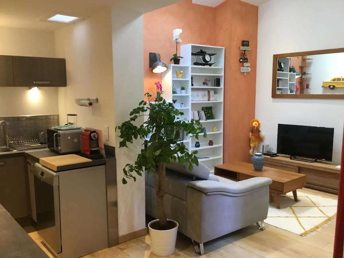 Duplex Moderne Au Palais Des Papes Apartment Avignon